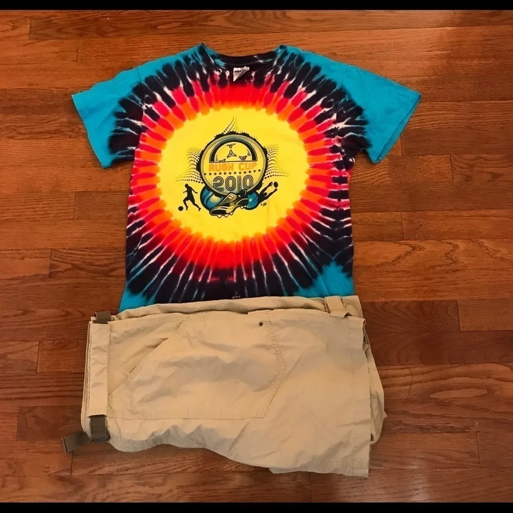 SOCCER TIE DYE MENS USED T-SHIRT SMALL